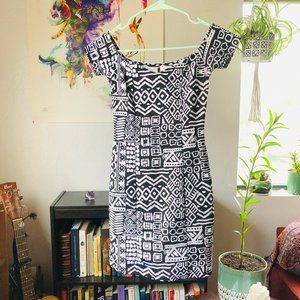 Abstract Black & White Forever 21 Mini Dress (XS)